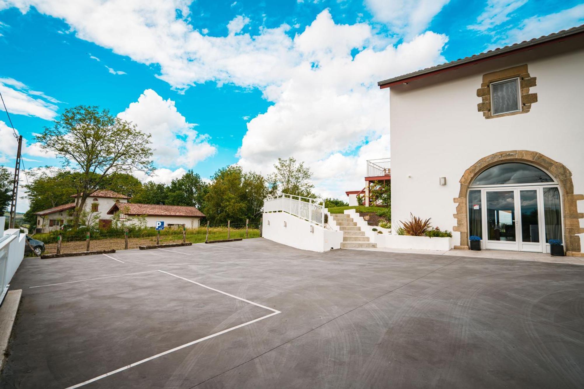 Bed & Breakfast Perbos 1556 La Bastide-Clairence Kültér fotó